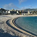 Lodore Del Mare Apartment On The Beach